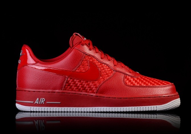 NIKE AIR FORCE 1 '07 LV8 GYM RED