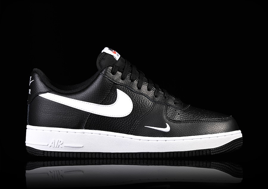 nike air force one low oreo