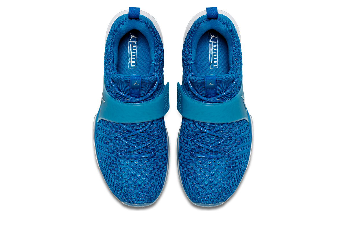 air jordan trainer 2 flyknit blue