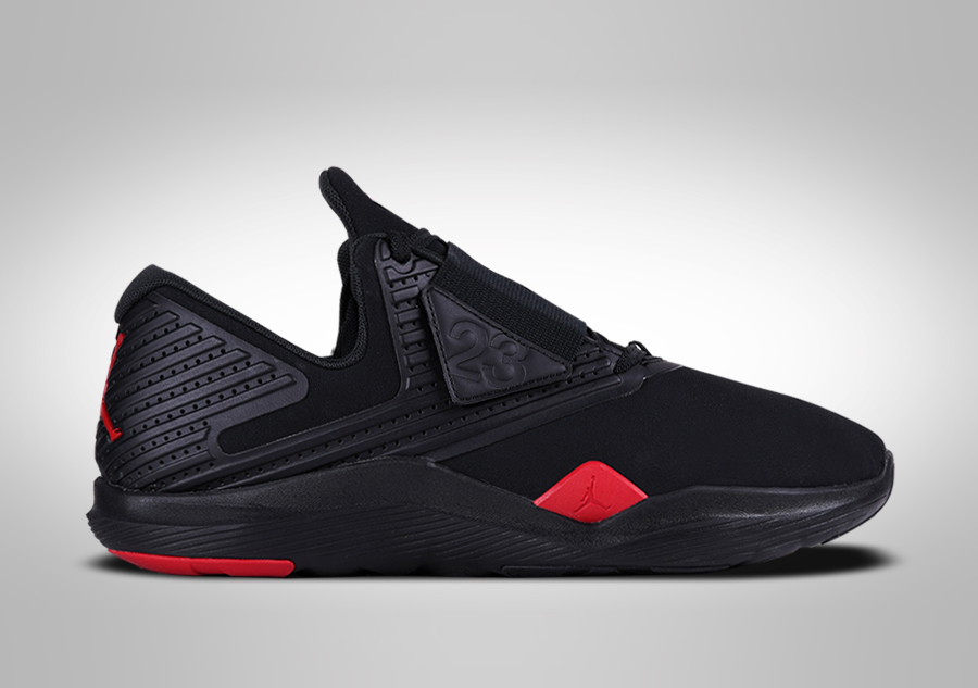 NIKE AIR JORDAN RELENTLESS BRED Černé cena 1845,00kč