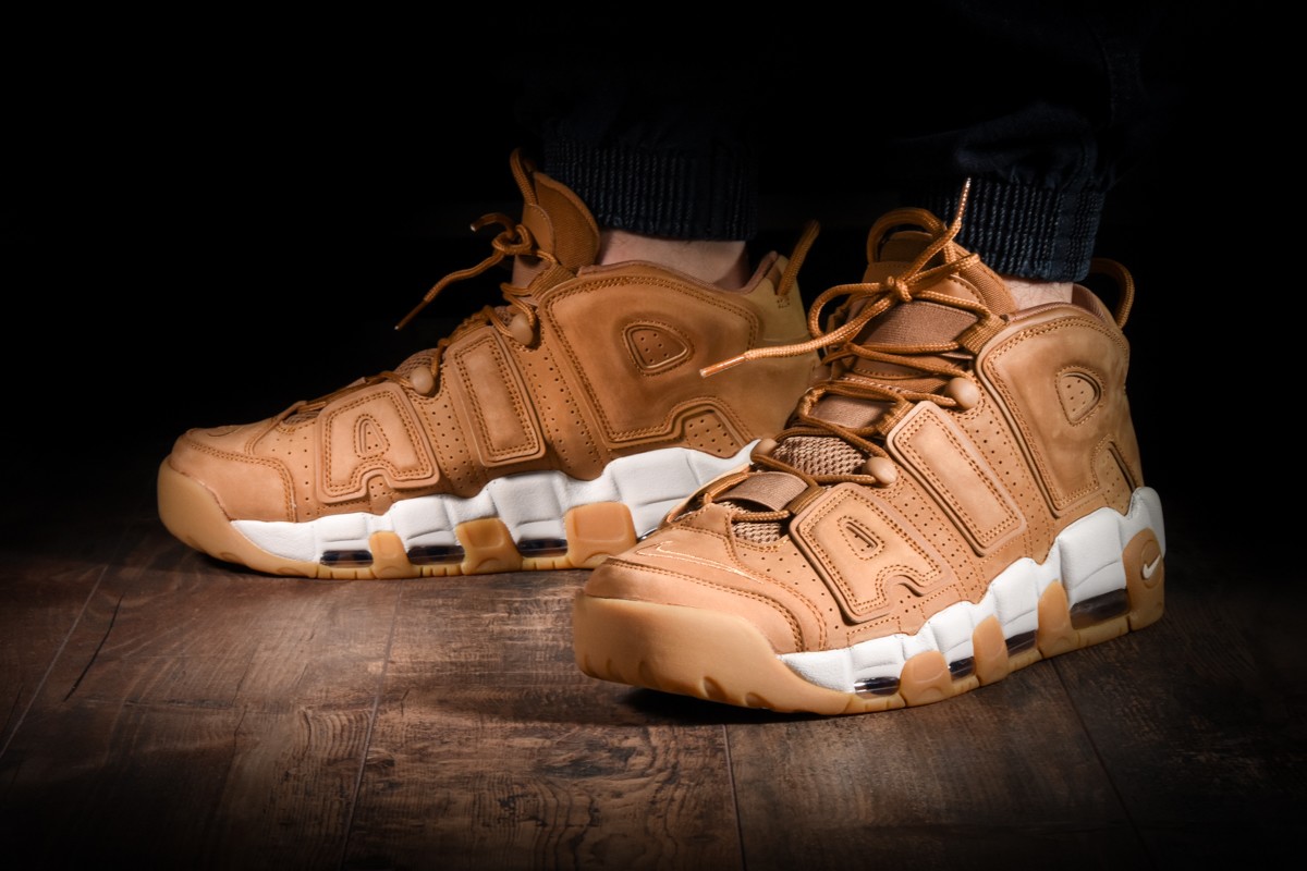 nike air more uptempo wheat