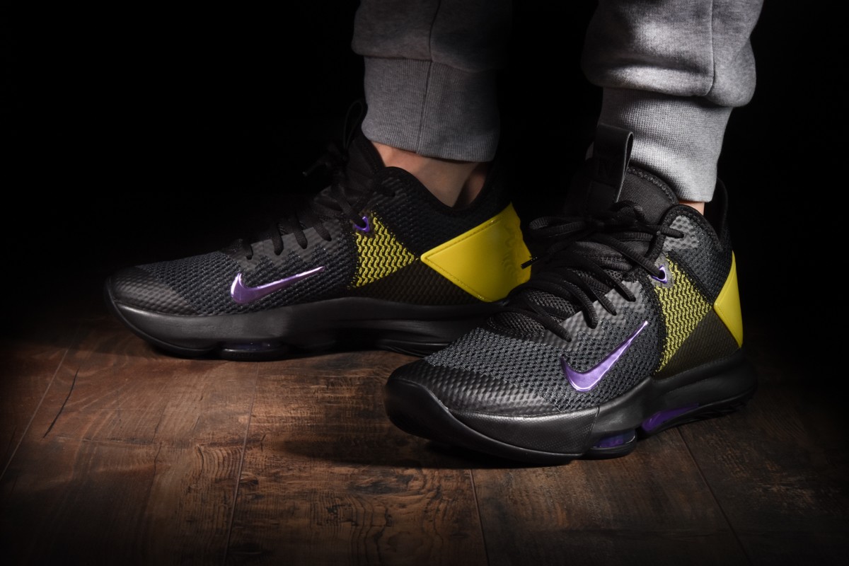 NIKE LEBRON WITNESS IV LAKERS AWAY