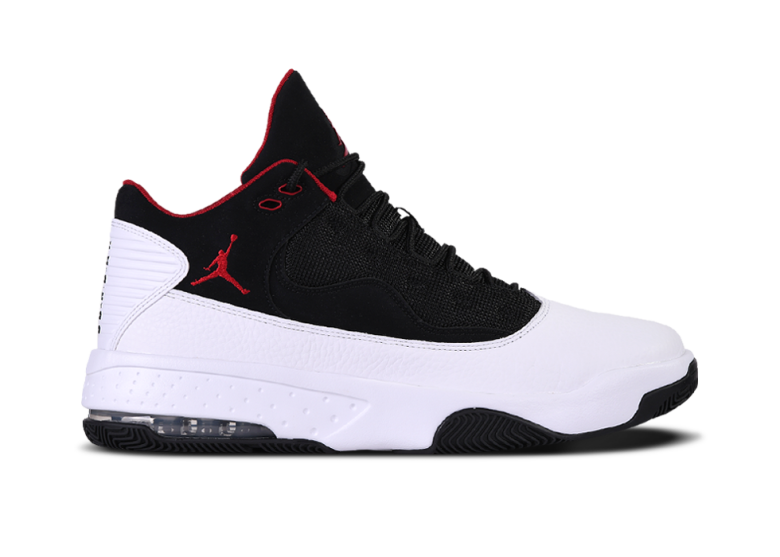 jordan max aura 1 black and white