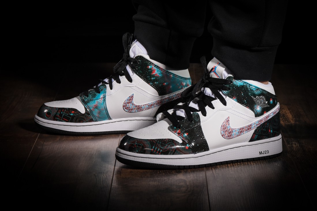 NIKE AIR JORDAN 1 RETRO MID GS TAKE FLIGHT