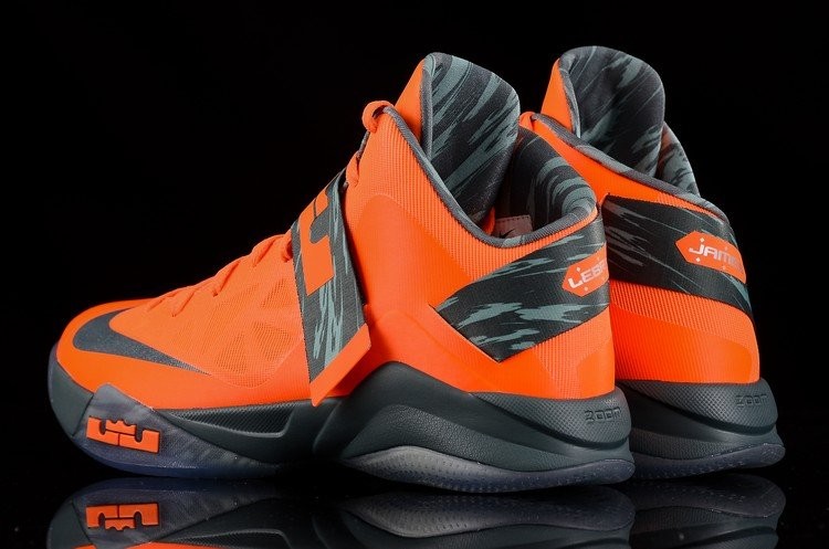 NIKE ZOOM LEBRON SOLDIER VI TOTAL ORANGE price 82.50 Basketzone